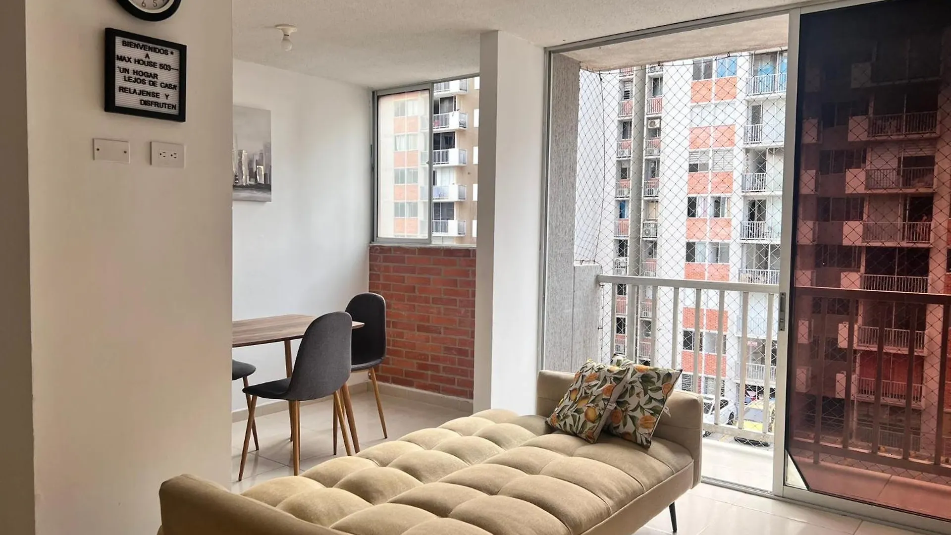 Max House 503 Apartment Soledad